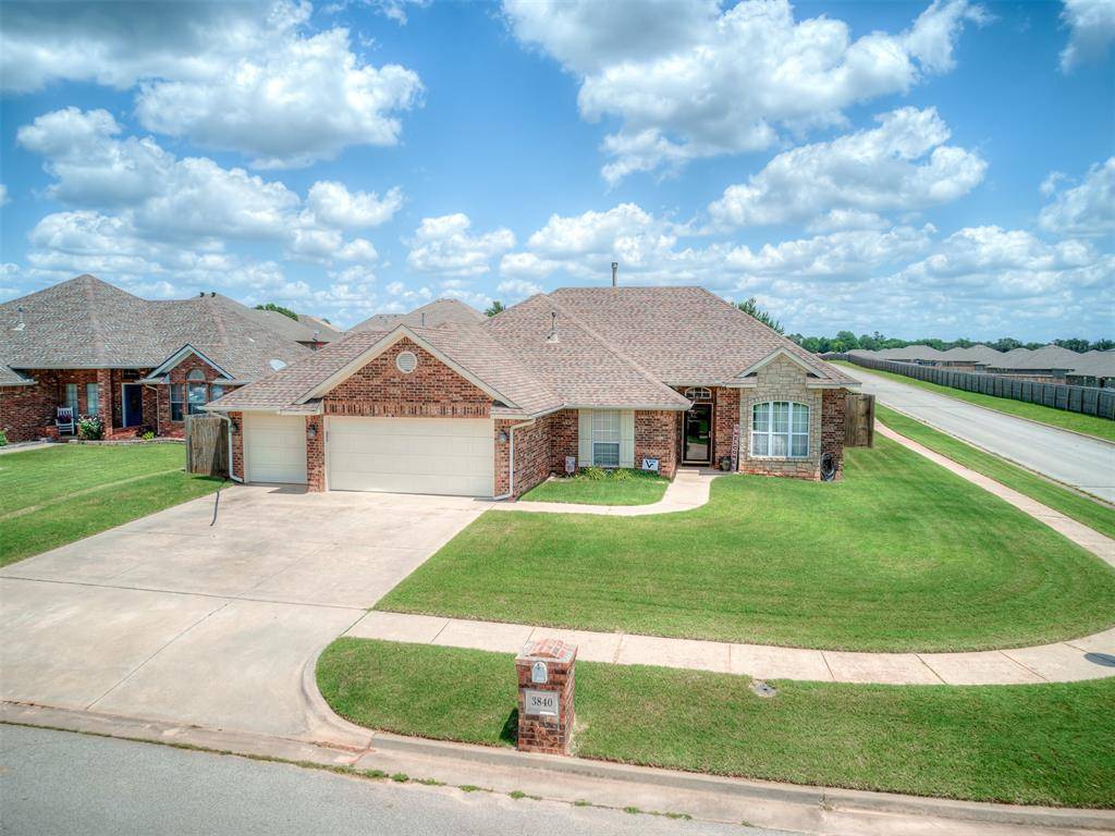 3840 Pachem AVE, Harrah, OK 73045