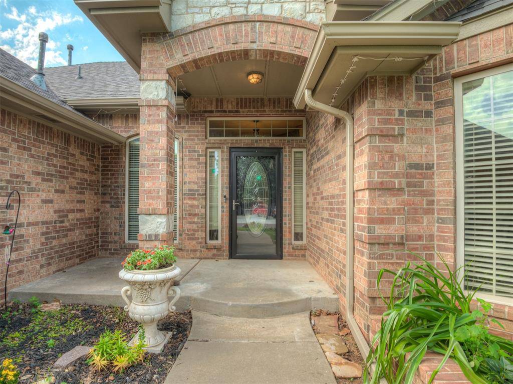 10700 NW 40th ST, Yukon, OK 73099