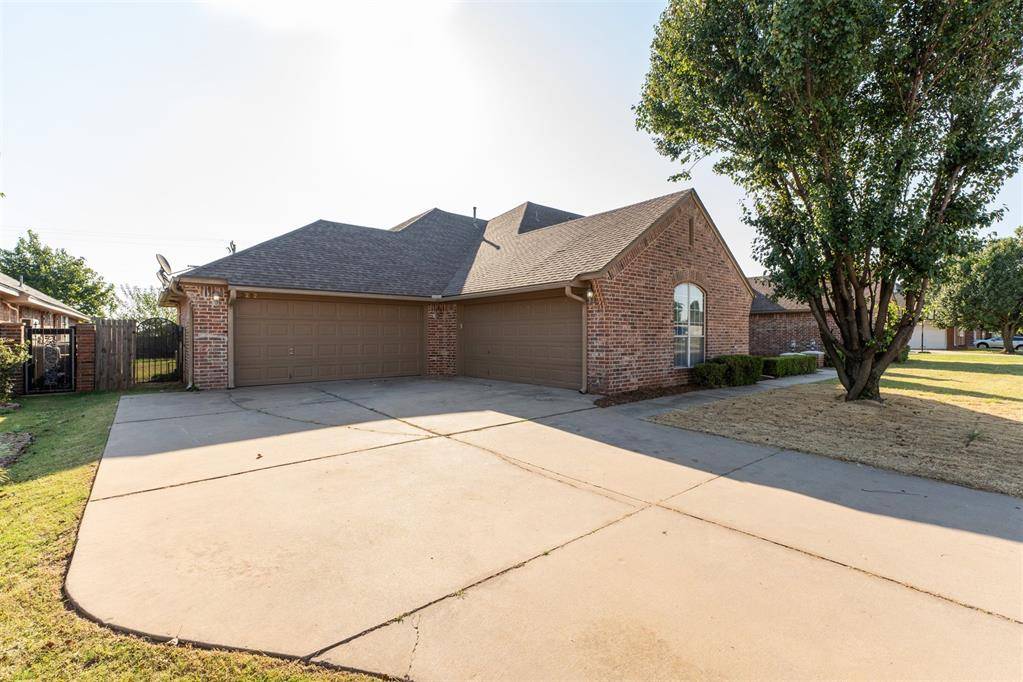 3212 Rockhampton AVE, Oklahoma City, OK 73179