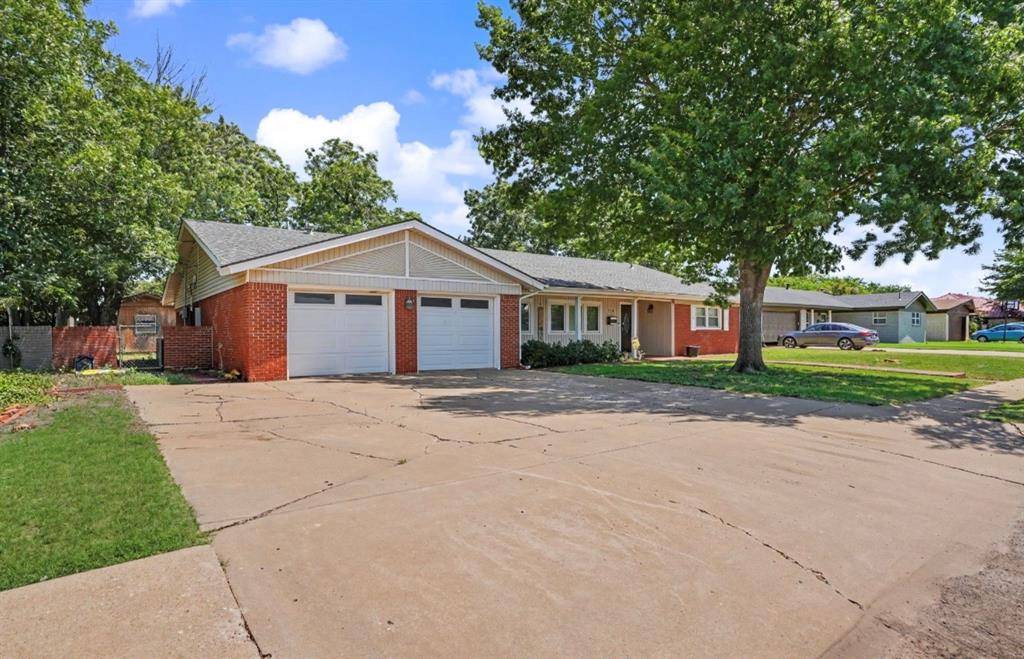 213 S Mockingbird DR, Altus, OK 73521