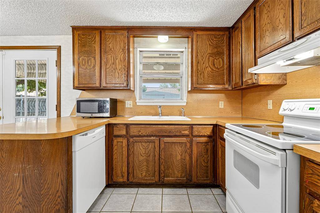 8404 S Brookline AVE, Oklahoma City, OK 73159