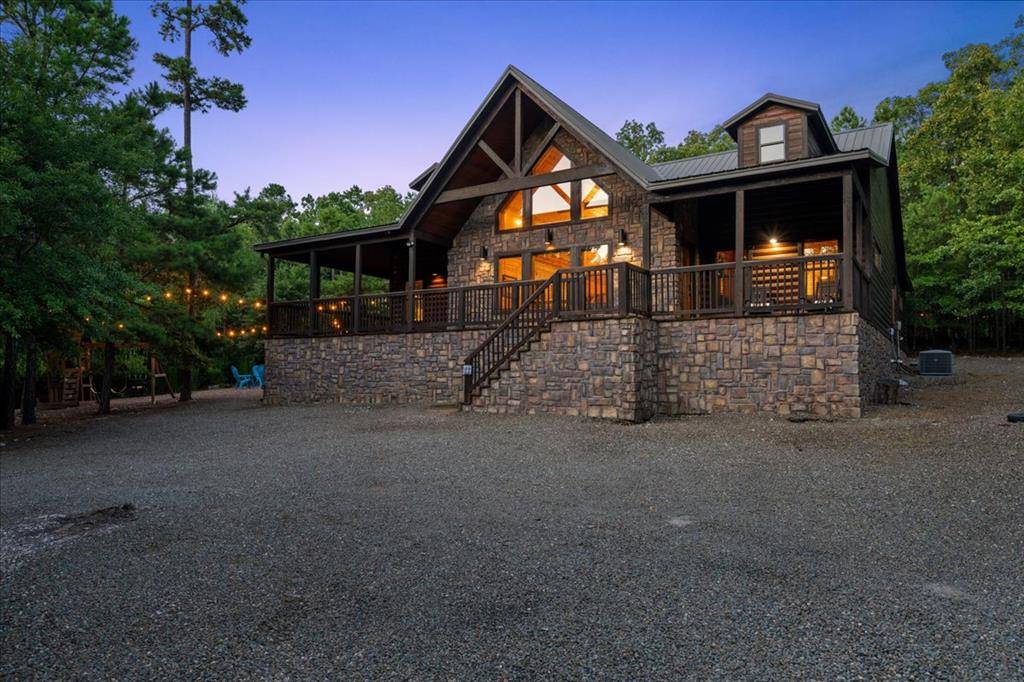 132 Bass Loop RD, Broken Bow, OK 74728