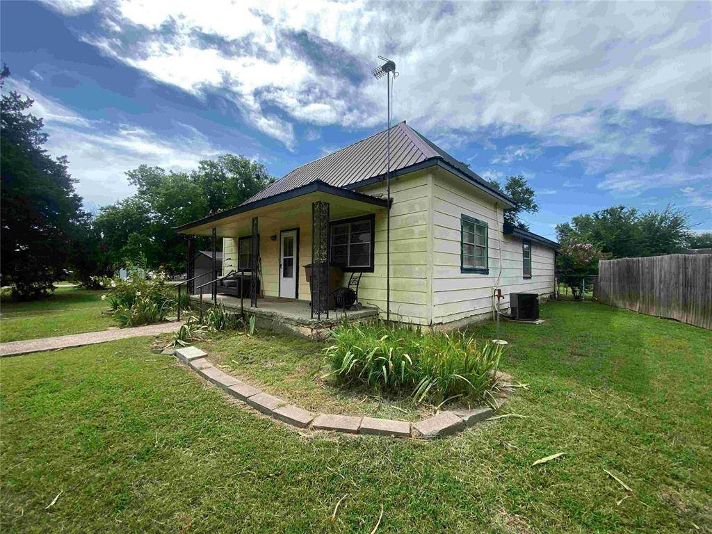 407 W Franklin ST, Maud, OK 74854