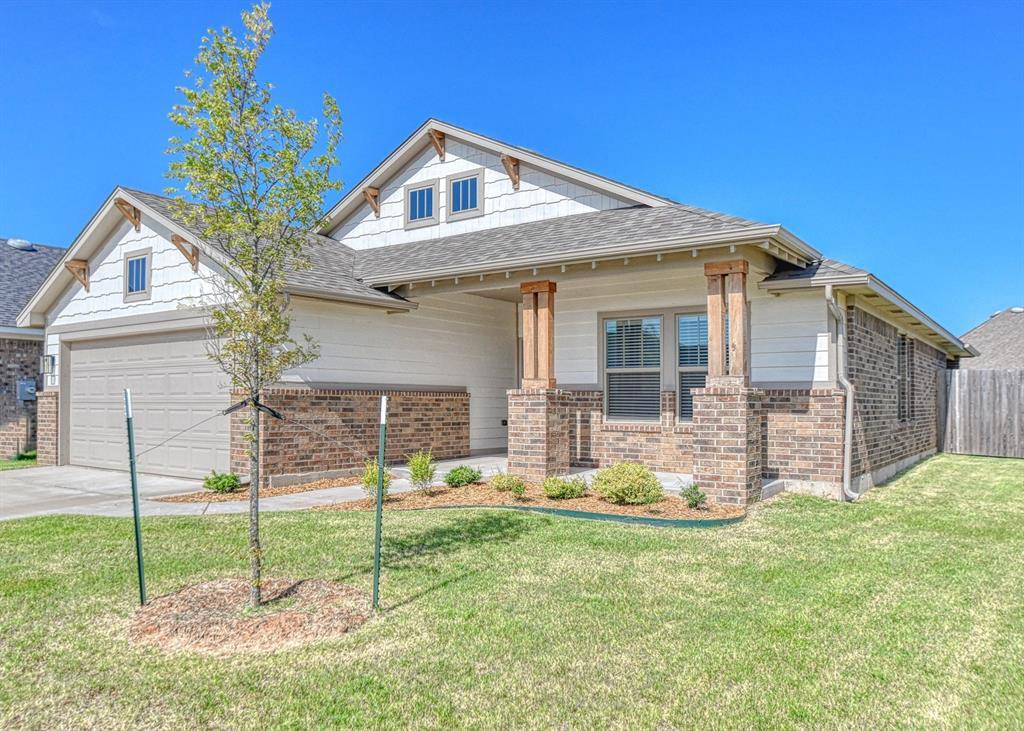 624 Caladium DR, Yukon, OK 73099