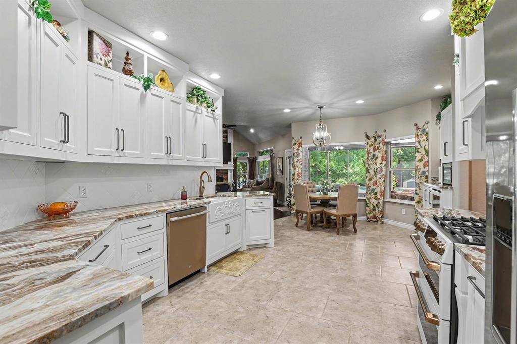 1321 N Bittercreek TER, Mustang, OK 73064