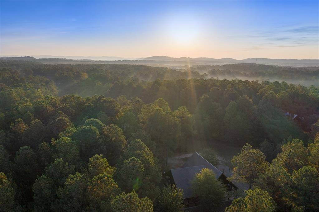 309 Poplar CIR, Broken Bow, OK 74728