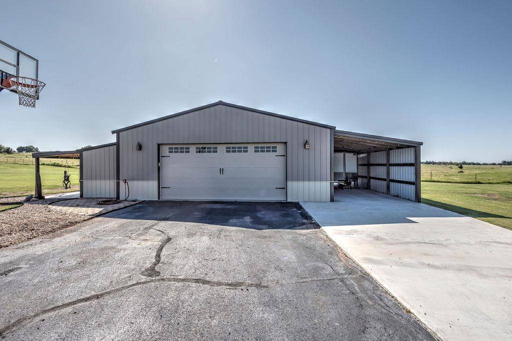 178 Rock Ridge RD, Elgin, OK 73538
