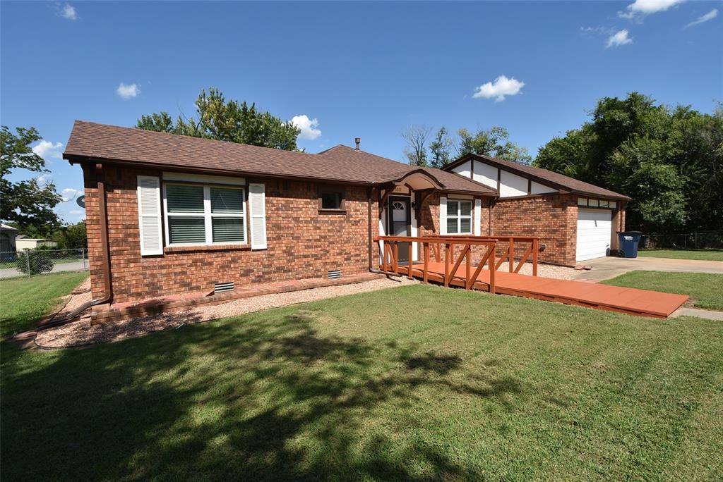 1612 Foster AVE, Seminole, OK 74868