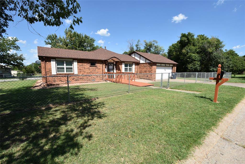 1612 Foster AVE, Seminole, OK 74868