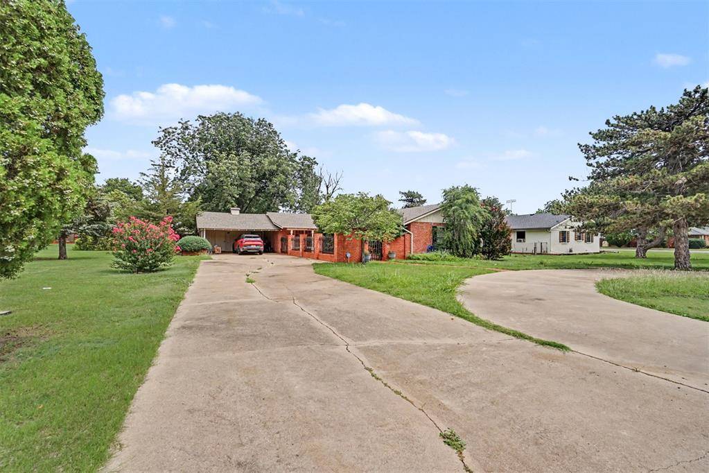 101 E Dogwood ST, Hobart, OK 73651