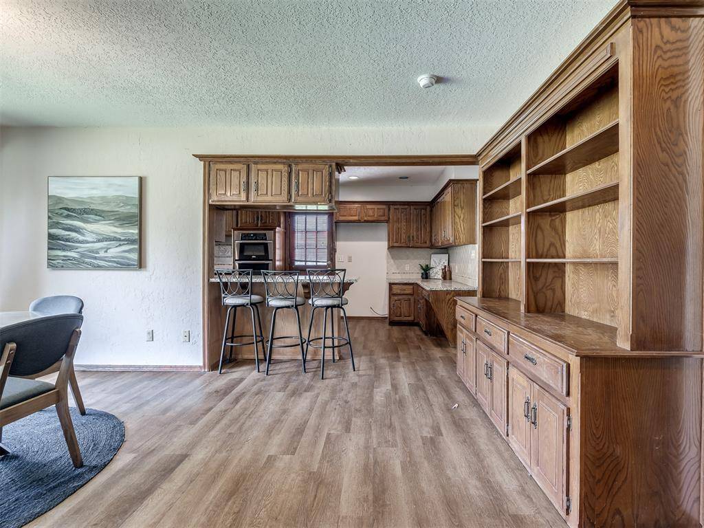 1111 Robin Hood LN, Norman, OK 73072