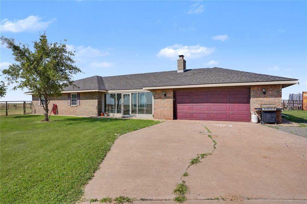 19298 East County Road 169, Duke, OK 73521