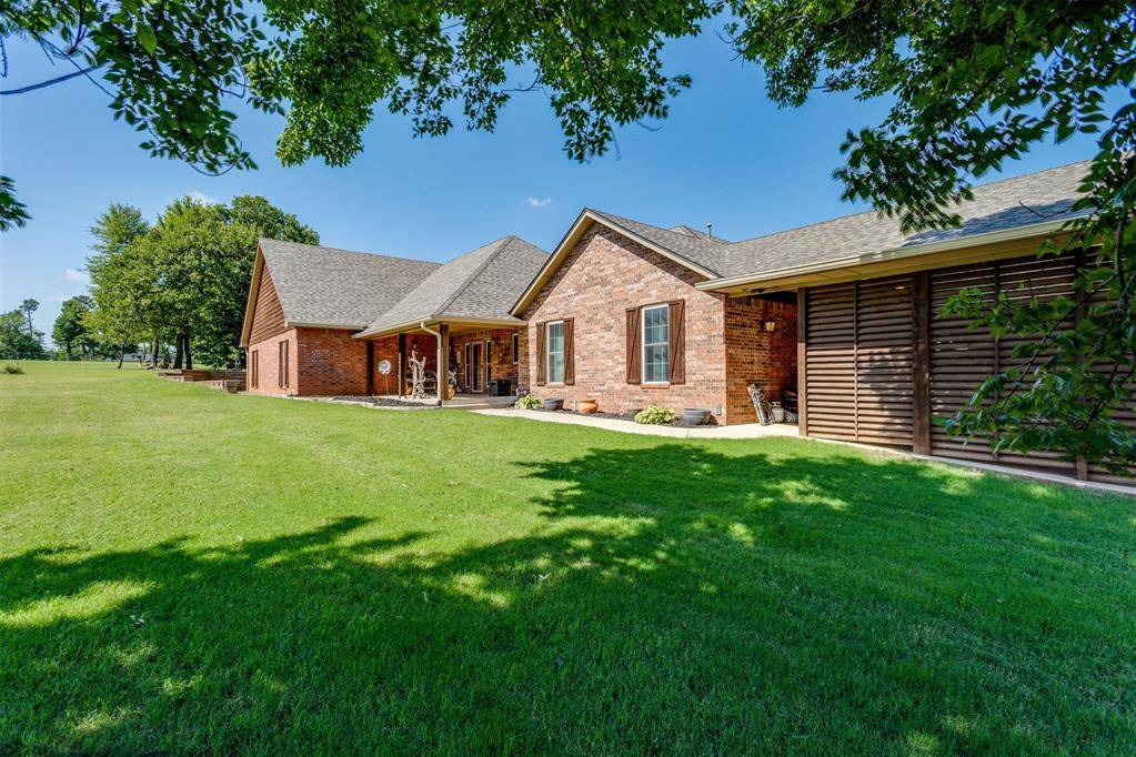 1901 S Country Club RD, Newcastle, OK 73065