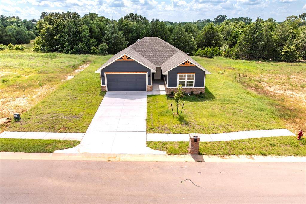 4656 Lincoln LNDG, Harrah, OK 73045