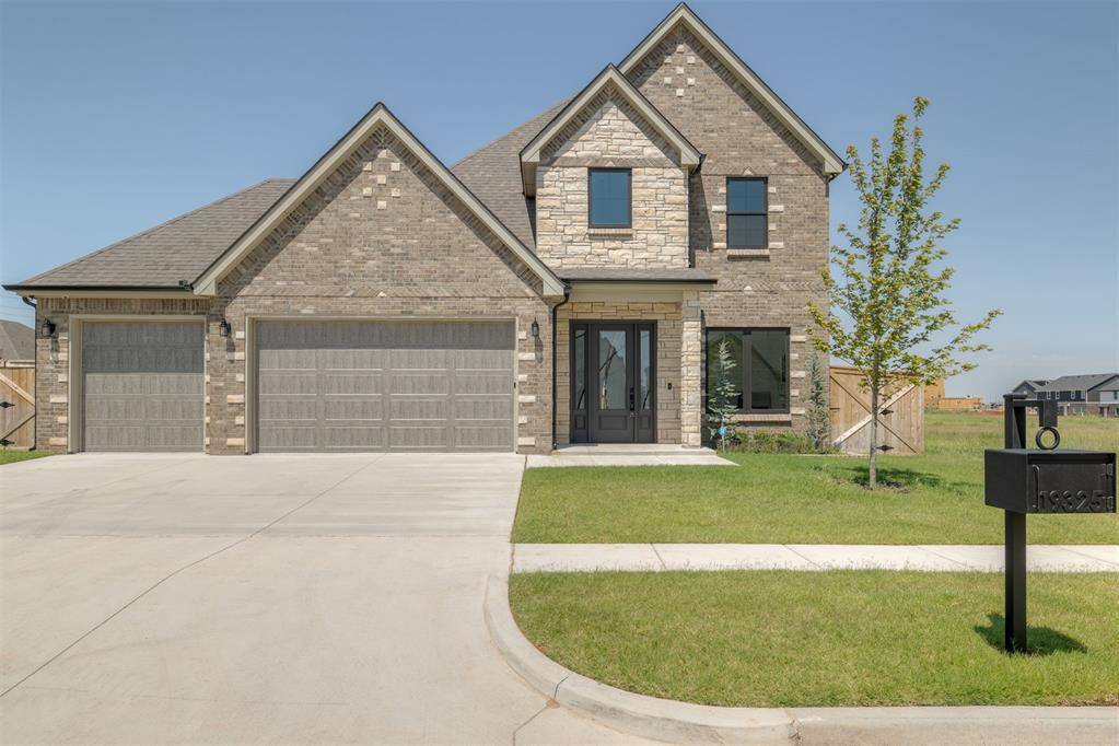 19325 S Country DR, Edmond, OK 73012