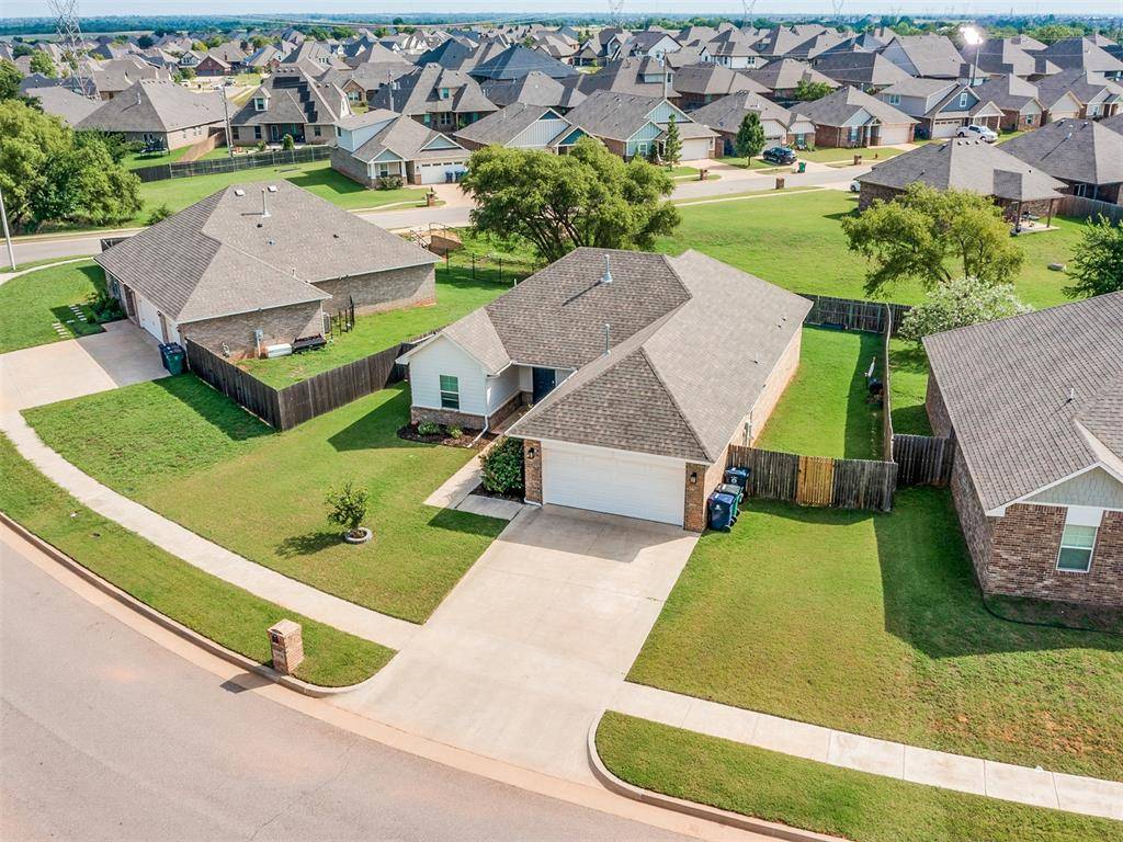 14336 Peach Tree DR, Yukon, OK 73099