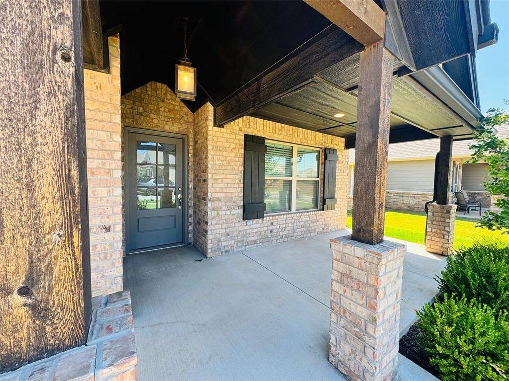 13920 Kamber DR, Yukon, OK 73099