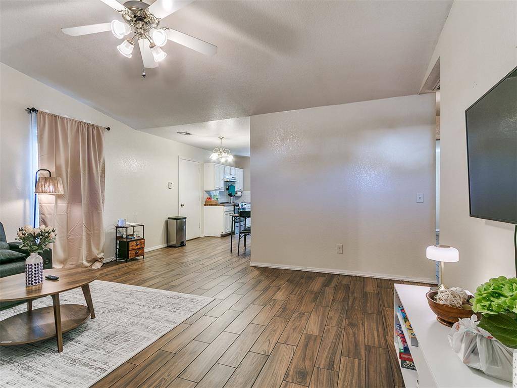414 English Elm LN, Norman, OK 73069