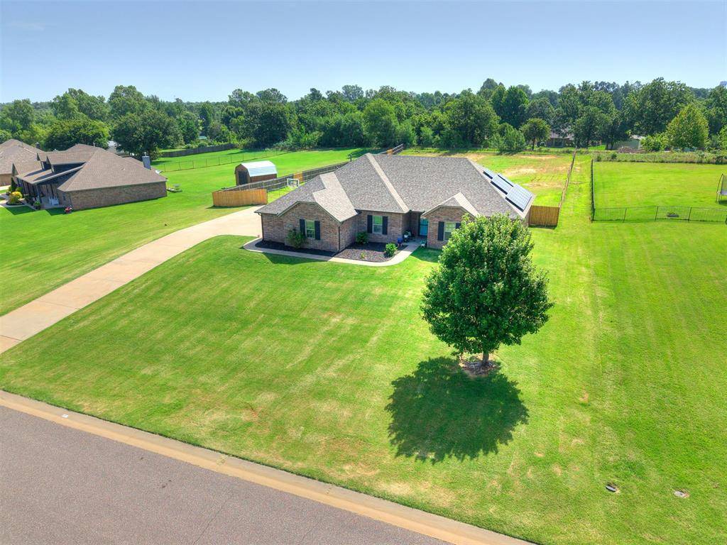 186 Oakridge DR, Choctaw, OK 73020
