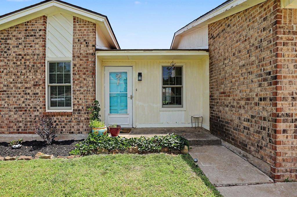 12216 SW 15th TER, Yukon, OK 73099