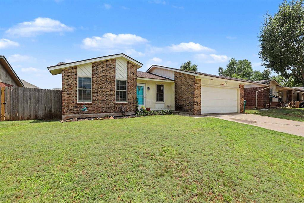 12216 SW 15th TER, Yukon, OK 73099