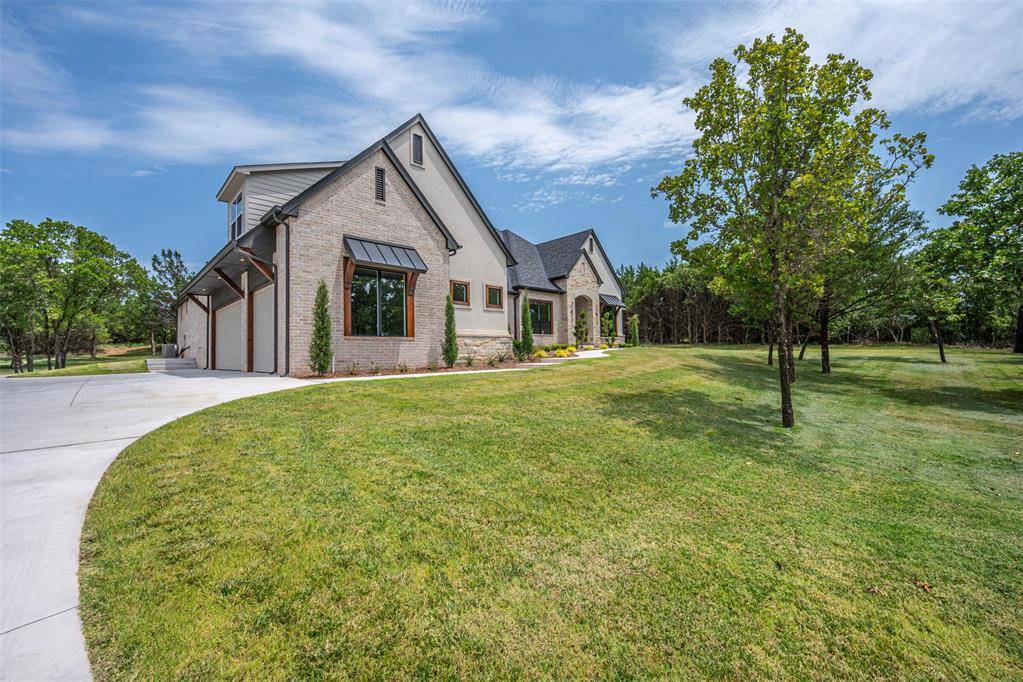 4200 Grand Timber DR, Edmond, OK 73034