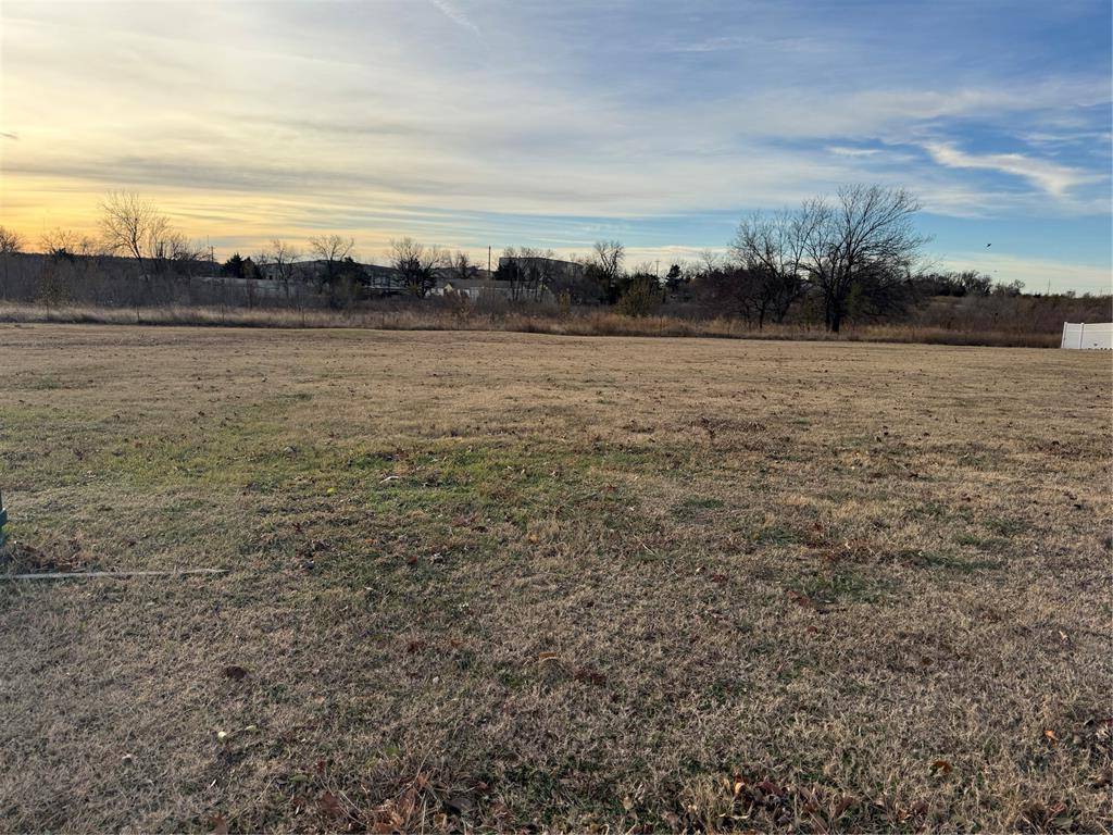 1404 Coffey DR, Perry, OK 73077