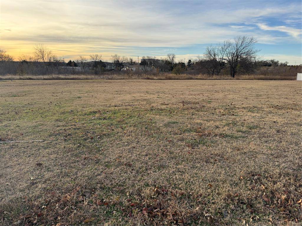 1404 Coffey DR, Perry, OK 73077