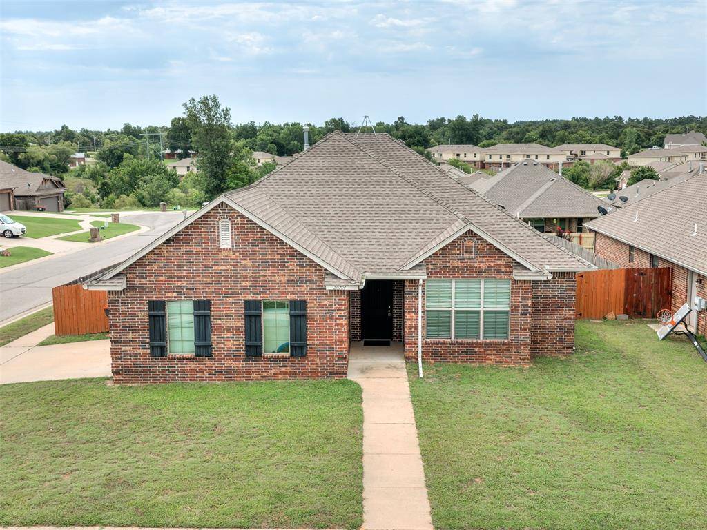 20764 Frontier PL, Harrah, OK 73045
