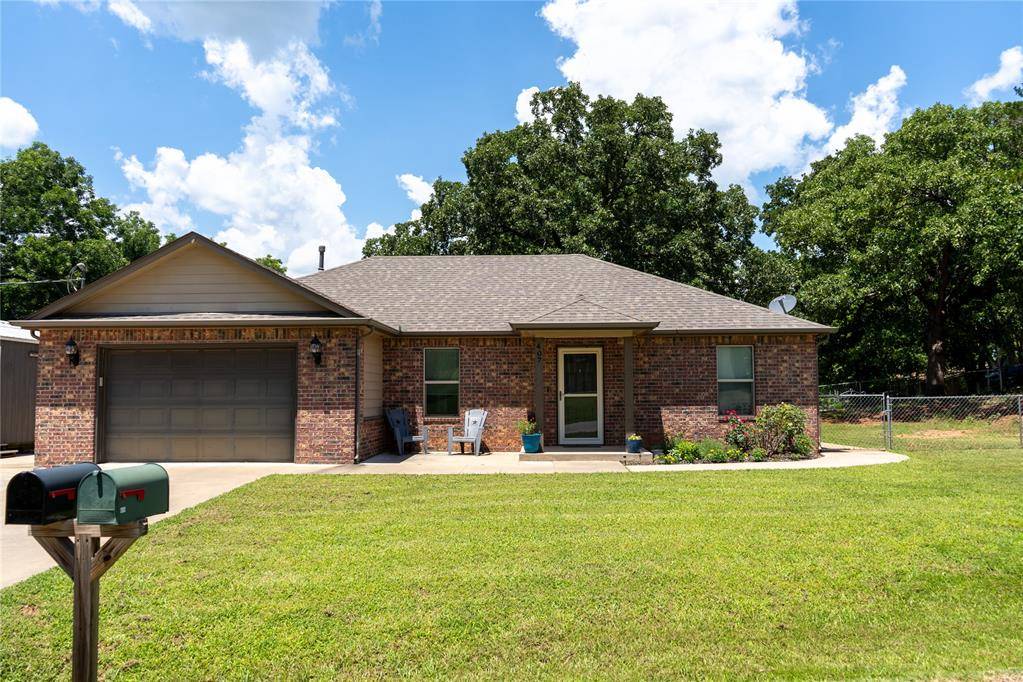 407 E Carlos AVE, Bristow, OK 74010