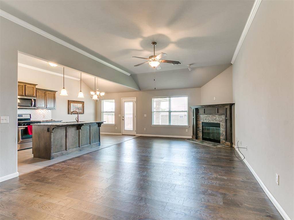 516 Talon DR, Norman, OK 73072