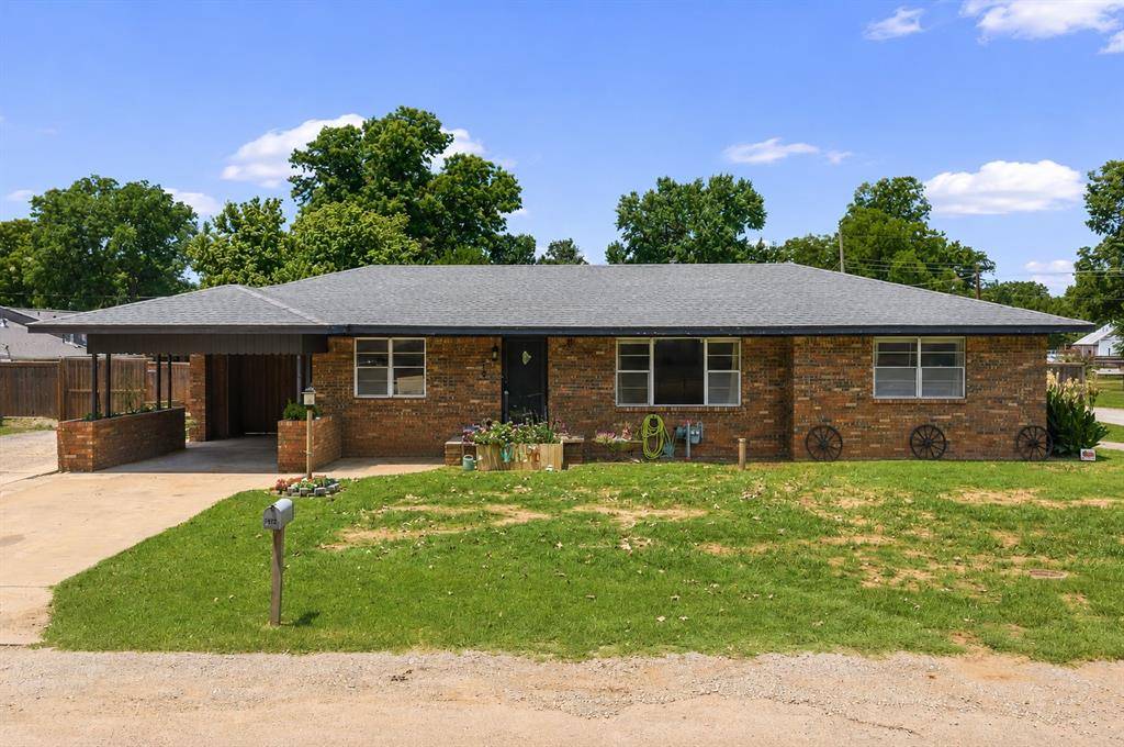 515 S Kerr AVE, Pauls Valley, OK 73075