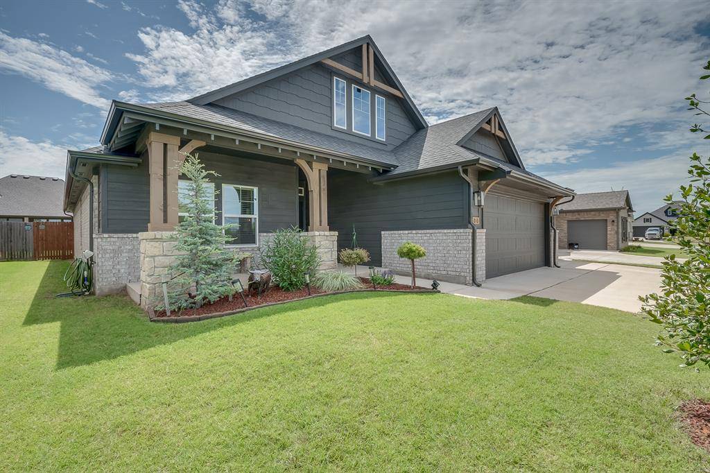 800 Argos RD, Yukon, OK 73099
