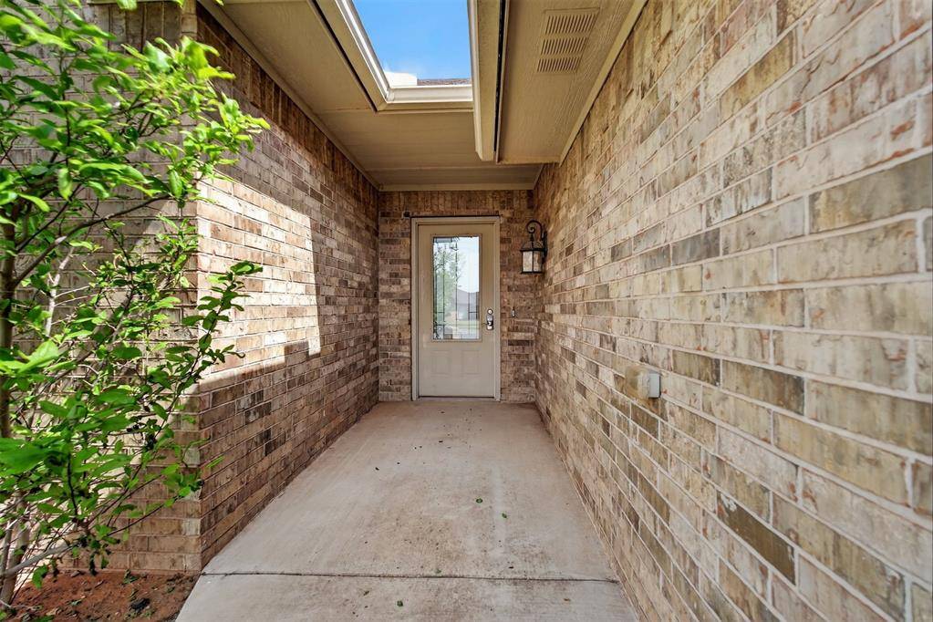 1828 Caribou CIR, Altus, OK 73521