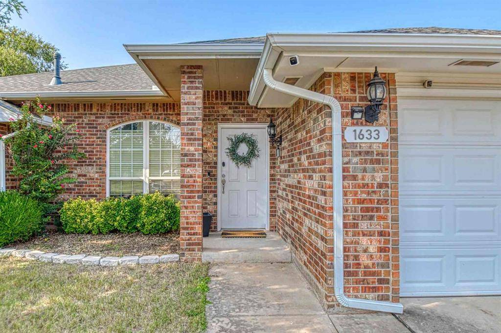 1633 Creekside LN, Norman, OK 73071