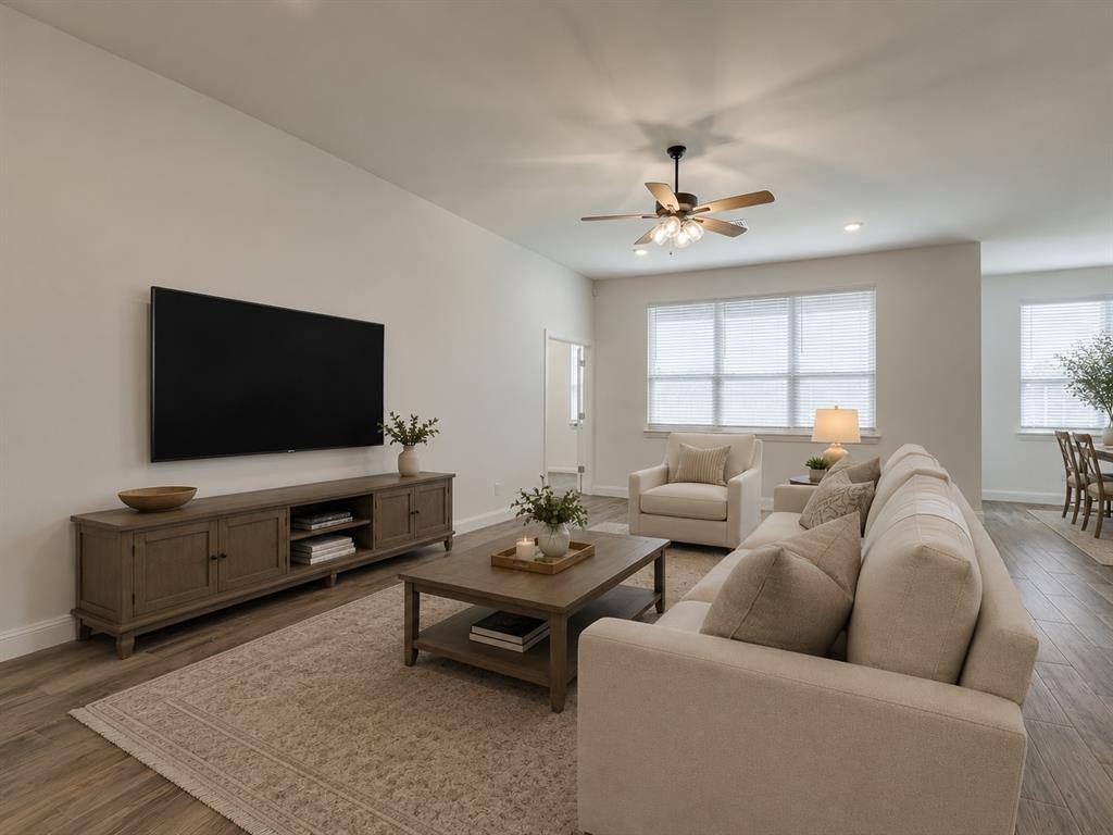 204 Ivory DR, Yukon, OK 73099