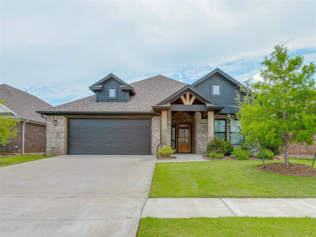 204 Ivory DR, Yukon, OK 73099