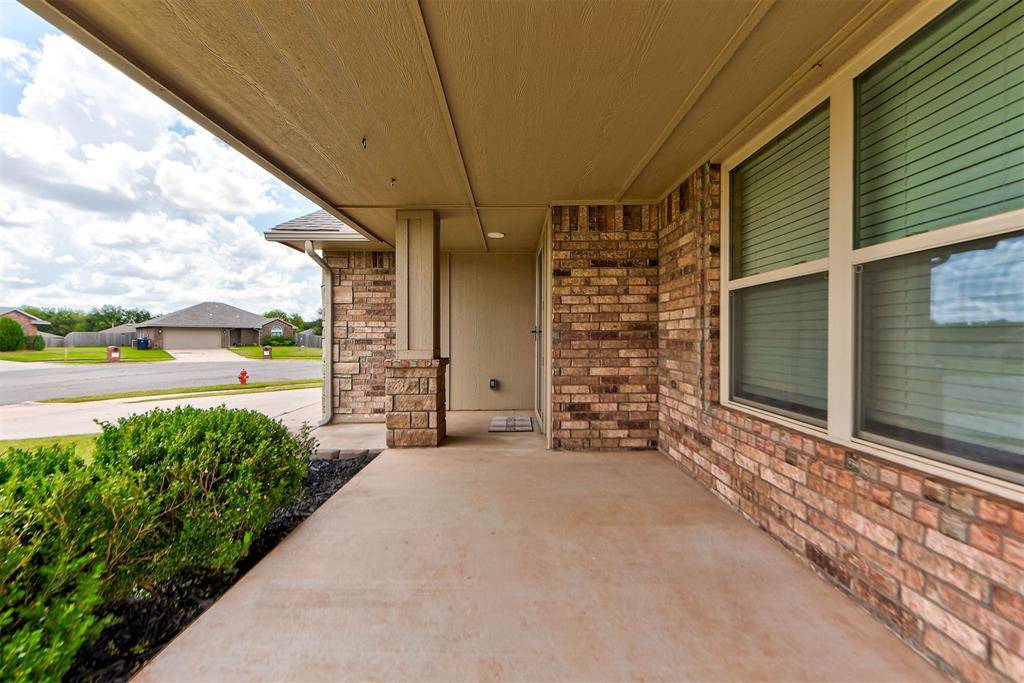 1213 Laurel Creek DR, Yukon, OK 73099