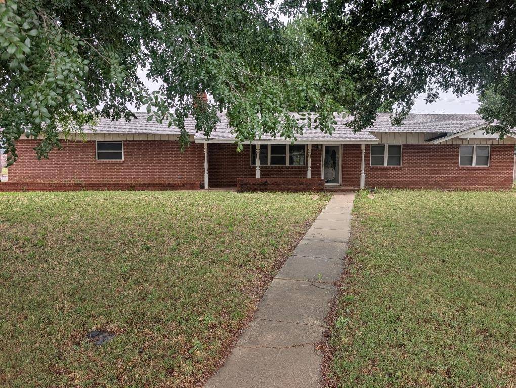 1023 34th ST, Woodward, OK 73801