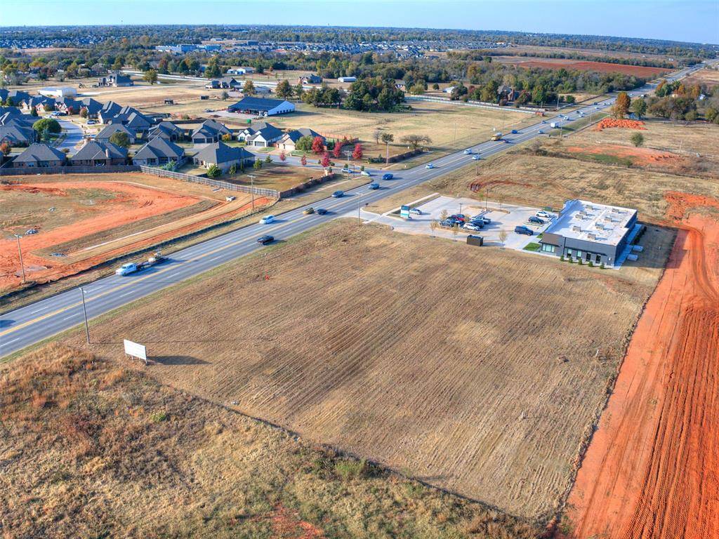5700 S Mustang RD, Mustang, OK 73064