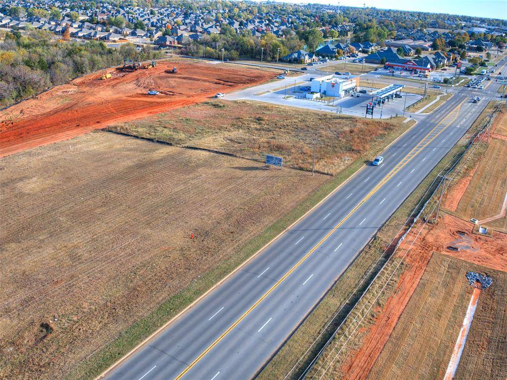 5700 S Mustang RD, Mustang, OK 73064