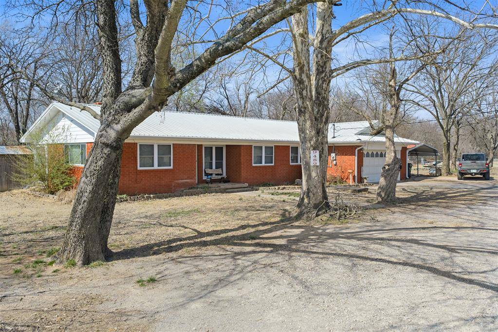 9482 Daves DR, Davis, OK 73030