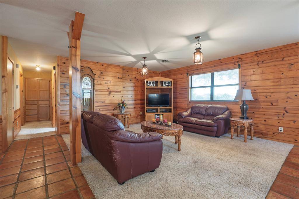 18306 Gaddy RD, Shawnee, OK 74801