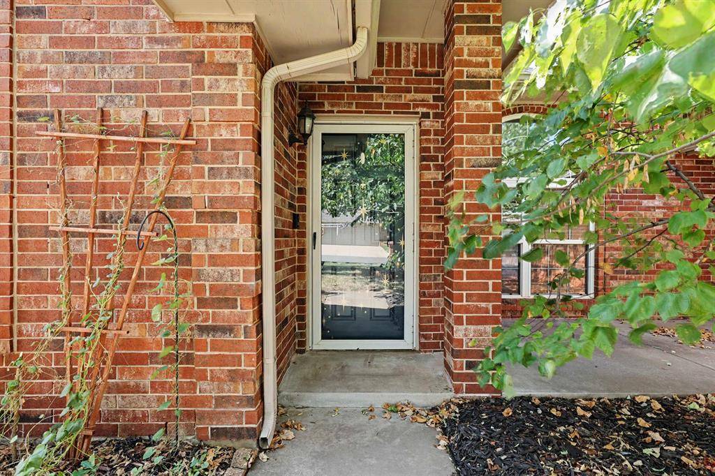 11632 SW 11th ST, Yukon, OK 73099