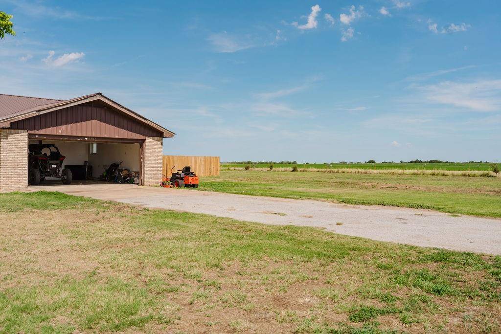 12497 N 1780 RD, Erick, OK 73645