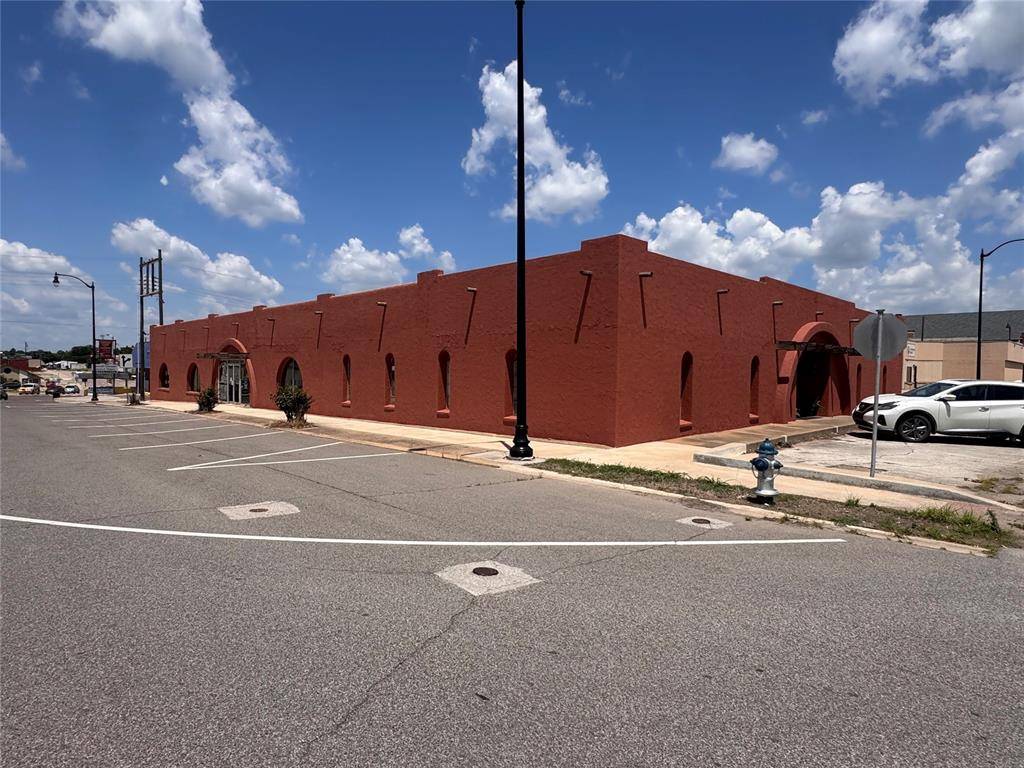 201 N 2nd ST, Seminole, OK 74868