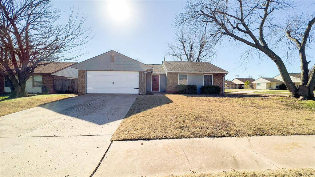 808 SE 13th ST, Moore, OK 73160