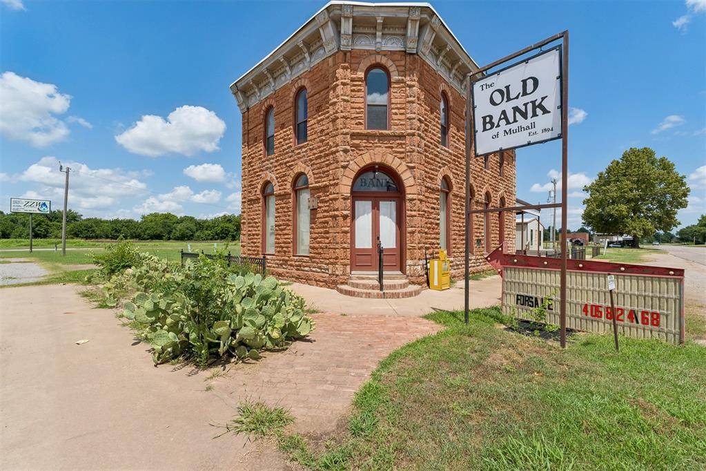 106 N Main ST, Mulhall, OK 73063