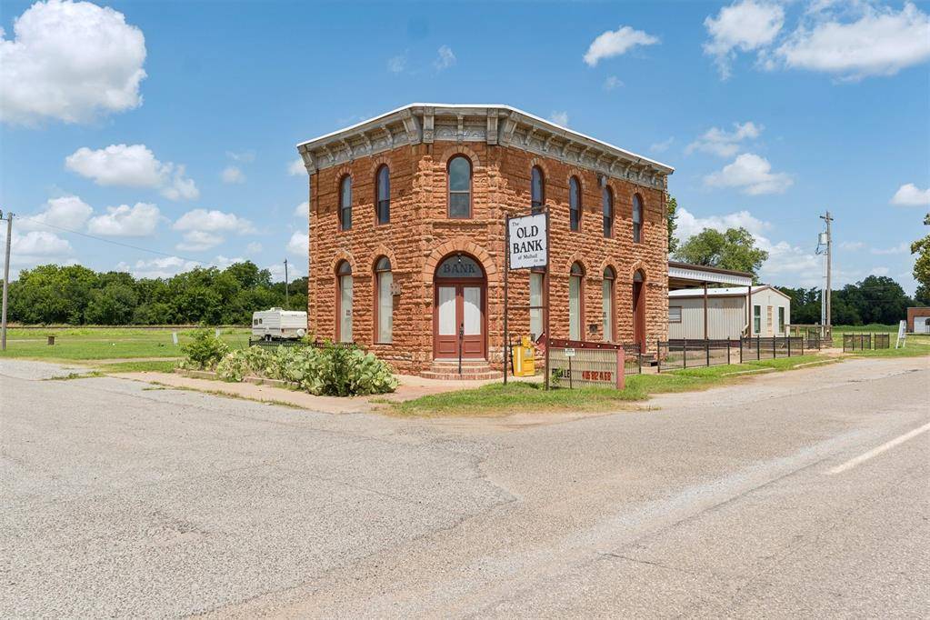 106 N Main ST, Mulhall, OK 73063