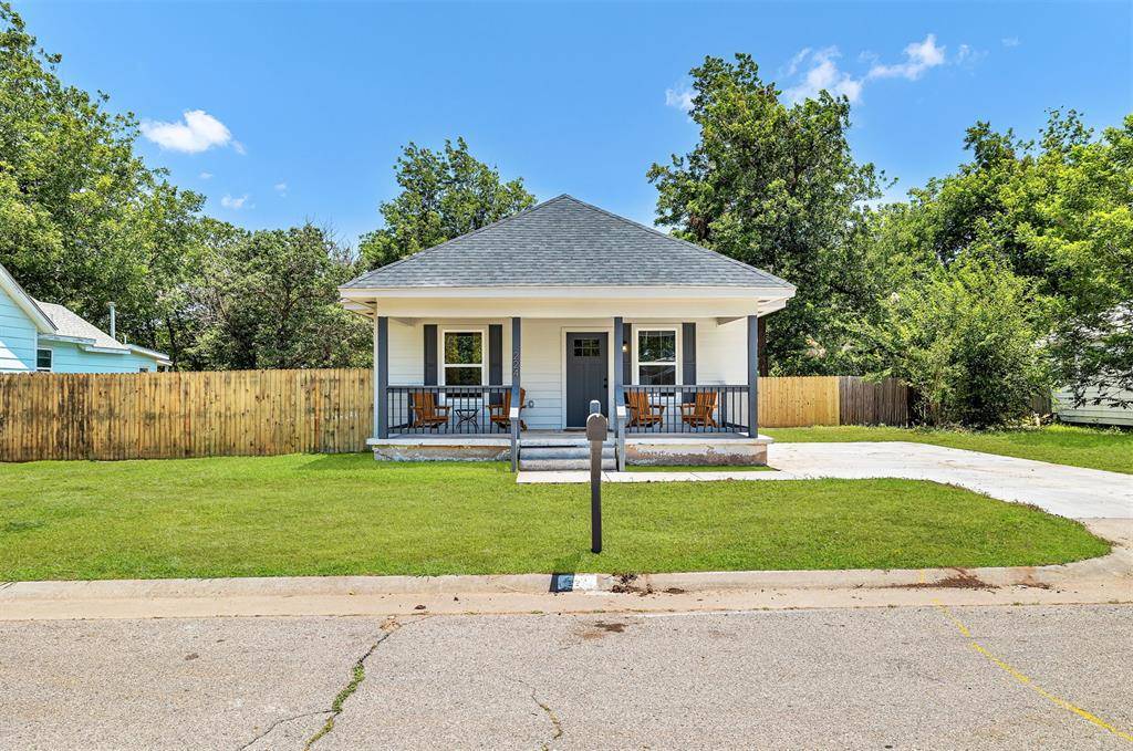 224 N L AVE, El Reno, OK 73036